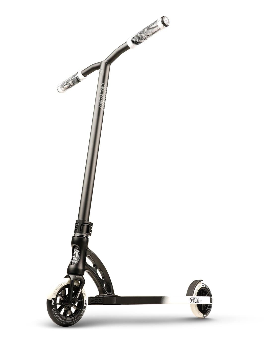 Medic forholdsord Cusco Madd Gear MGP Origin Pro Scooter - Black White